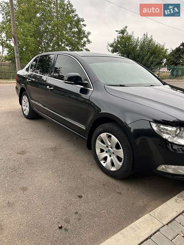 Лифтбек Skoda Superb 2011 в Николаеве
