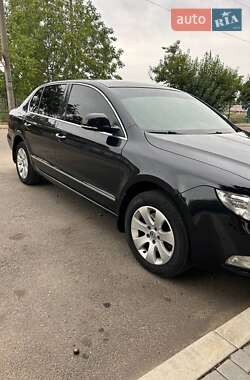 Лифтбек Skoda Superb 2011 в 