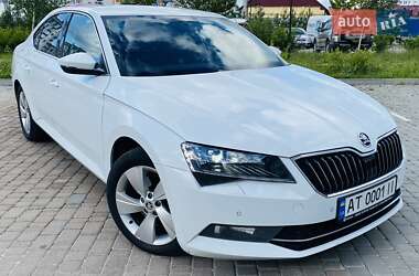 Лифтбек Skoda Superb 2016 в 
