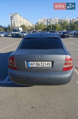 Лифтбек Skoda Superb 2006 в 