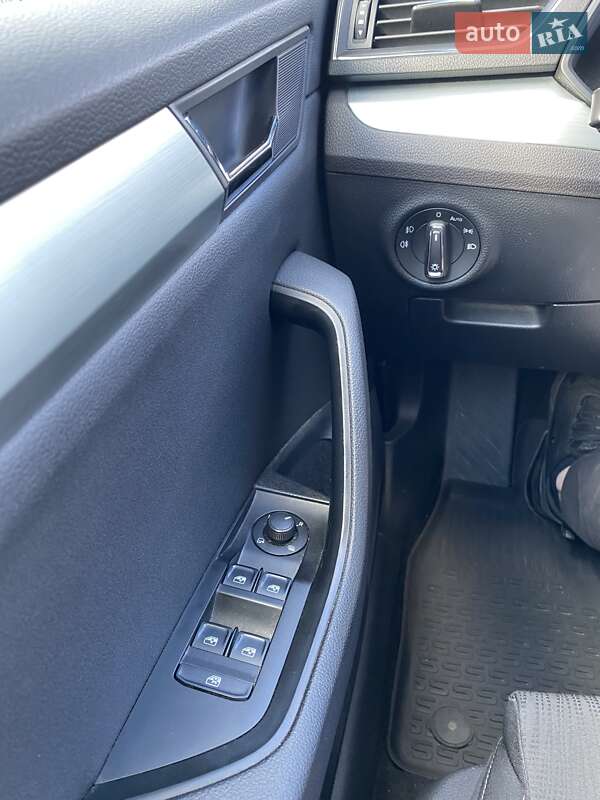 Лифтбек Skoda Superb 2016 в Ивано-Франковске фото 15 Лифтбек Skoda Superb 2016 в Ивано-Франковске