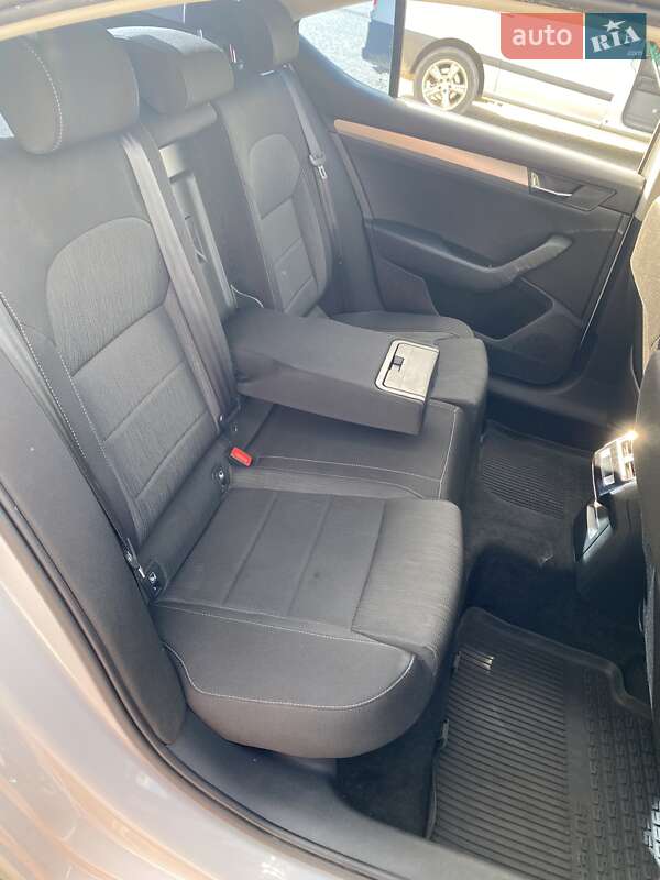 Лифтбек Skoda Superb 2016 в Ивано-Франковске фото 17 Лифтбек Skoda Superb 2016 в Ивано-Франковске