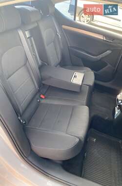 Лифтбек Skoda Superb 2016 в 
