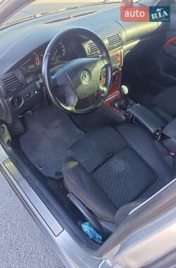 Лифтбек Skoda Superb 2006 в 