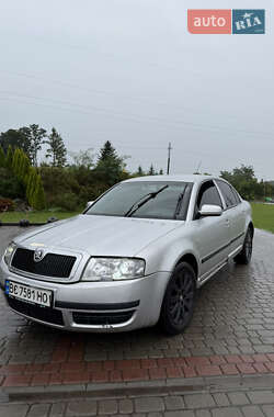 Лифтбек Skoda Superb 2003 в Мостиске