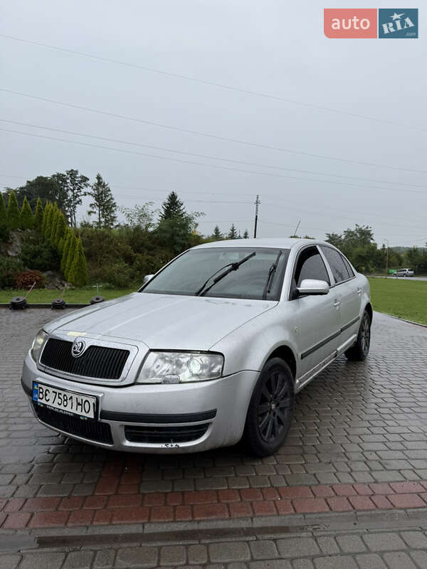 Skoda Superb 2003