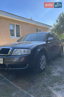 Лифтбек Skoda Superb 2005 в 