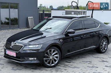 Лифтбек Skoda Superb 2017 в 