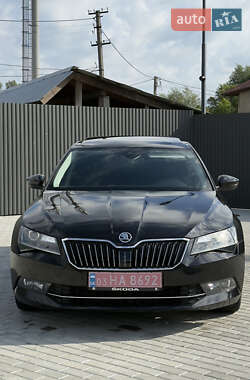 Лифтбек Skoda Superb 2017 в 