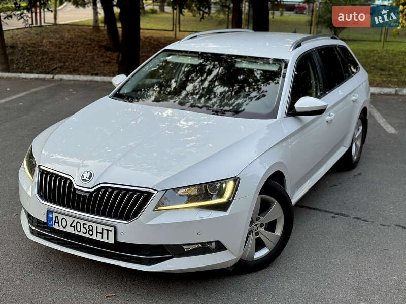Универсал Skoda Superb 2018 в 