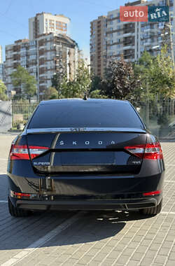 Лифтбек Skoda Superb 2021 в 
