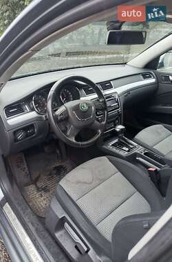 Лифтбек Skoda Superb 2012 в 