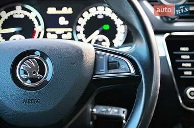 Лифтбек Skoda Superb 2019 в 