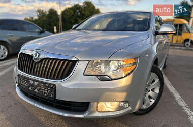 Лифтбек Skoda Superb 2013 в 