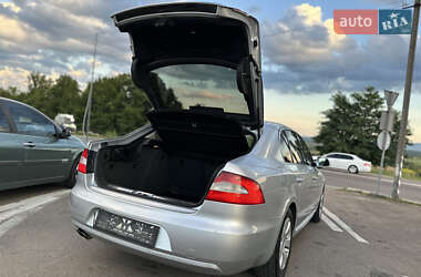 Лифтбек Skoda Superb 2013 в 
