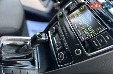 Лифтбек Skoda Superb 2013 в 