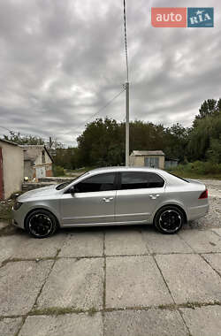 Лифтбек Skoda Superb 2013 в 