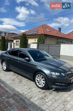 Лифтбек Skoda Superb 2020 в Ужгороде