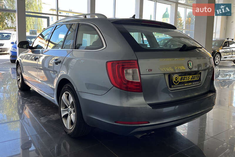 Универсал Skoda Superb 2010 в Шептицькому