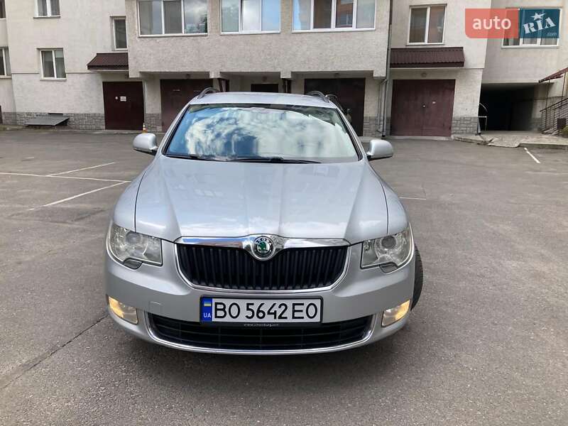 Універсал Skoda Superb 2013 в Тернополі