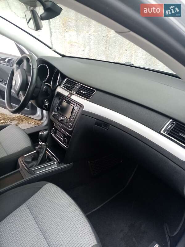 Універсал Skoda Superb 2013 в Тернополі