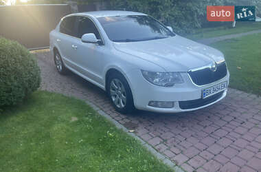 Лифтбек Skoda Superb 2012 в 