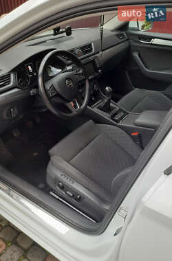 Універсал Skoda Superb 2016 в Ужгороді