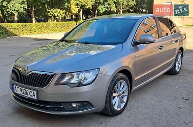 Лифтбек Skoda Superb 2013 в Ивано-Франковске