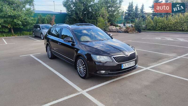 Универсал Skoda Superb 2013 в Киеве