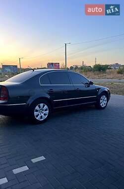 Лифтбек Skoda Superb 2002 в 