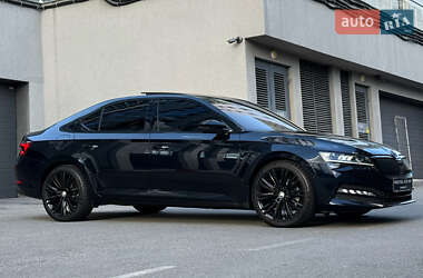 Лифтбек Skoda Superb 2020 в 