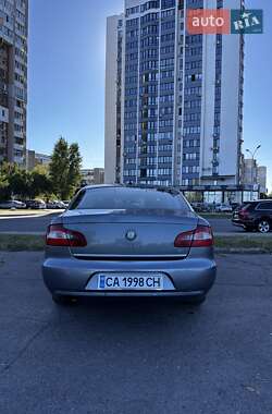 Лифтбек Skoda Superb 2011 в 