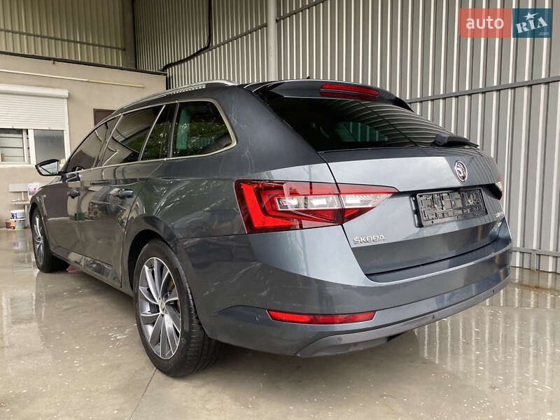 Универсал Skoda Superb 2018 в Киеве