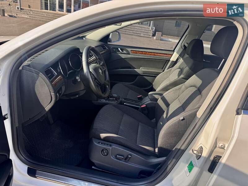 Лифтбек Skoda Superb 2013 в Кривом Роге