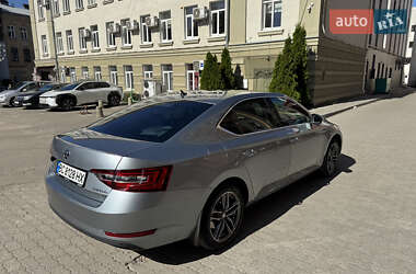 Лифтбек Skoda Superb 2018 в 