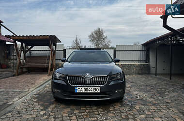 Универсал Skoda Superb 2018 в 