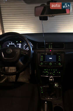 Лифтбек Skoda Superb 2012 в 