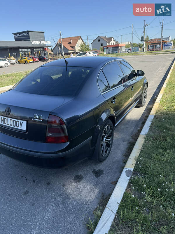 Лифтбек Skoda Superb 2007 в Буче
