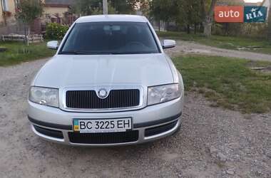 Лифтбек Skoda Superb 2002 в Львове