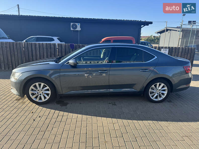 Лифтбек Skoda Superb 2018 в Львове