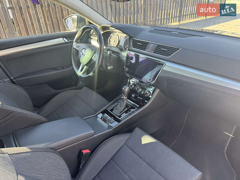 Лифтбек Skoda Superb 2018 в Львове