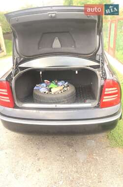 Лифтбек Skoda Superb 2005 в 
