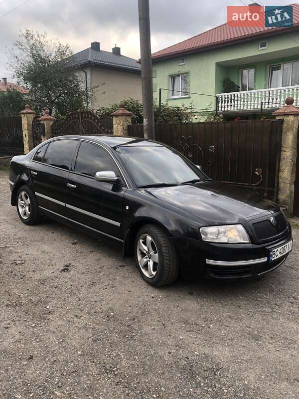 Лифтбек Skoda Superb 2005 в Лапаевке