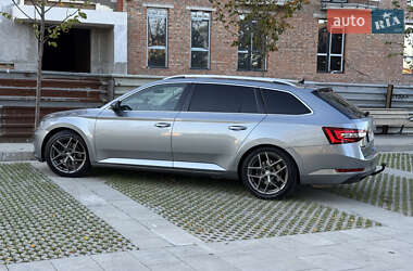 Універсал Skoda Superb 2016 в 