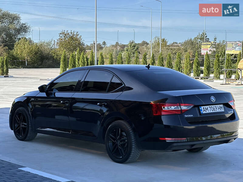 Лифтбек Skoda Superb 2018 в Звягеле