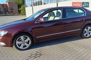 Лифтбек Skoda Superb 2009 в 