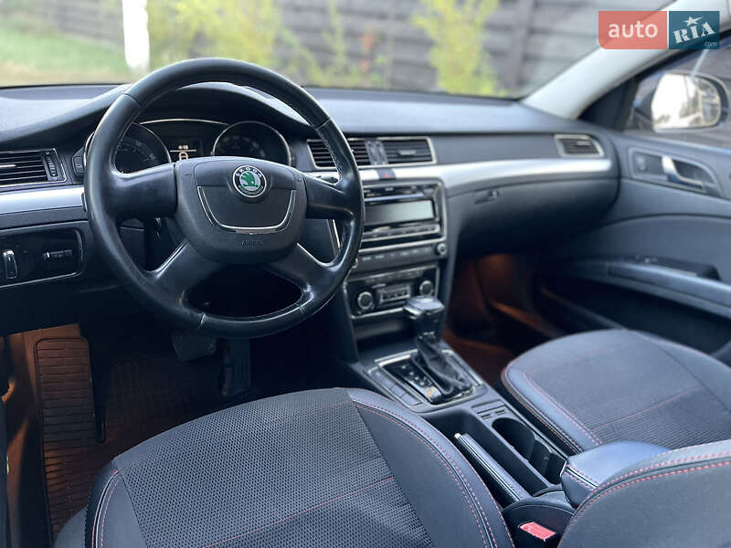 Лифтбек Skoda Superb 2010 в Киеве