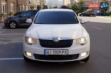Лифтбек Skoda Superb 2010 в 