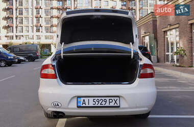Лифтбек Skoda Superb 2010 в 