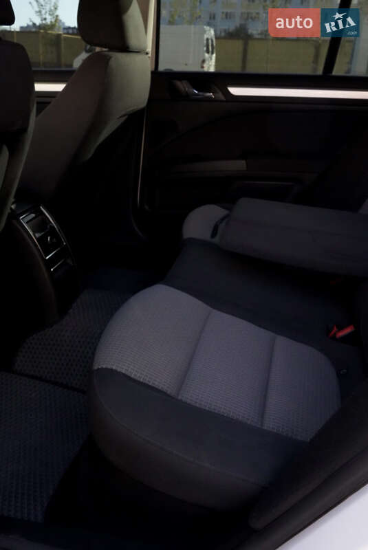 Лифтбек Skoda Superb 2010 в Софиевской Борщаговке фото 14 Лифтбек Skoda Superb 2010 в Софиевской Борщаговке